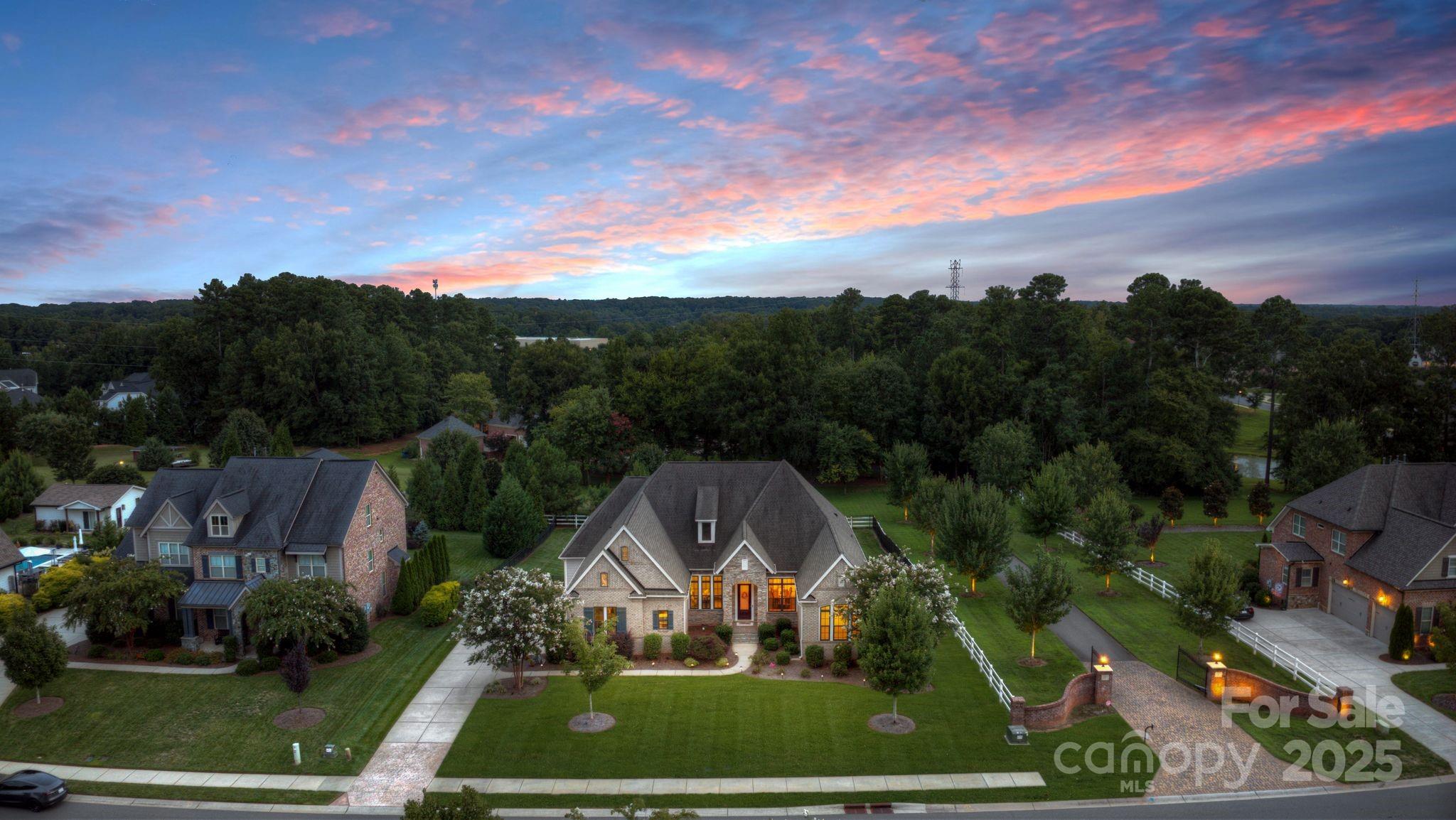 1128 Rosecliff Drive