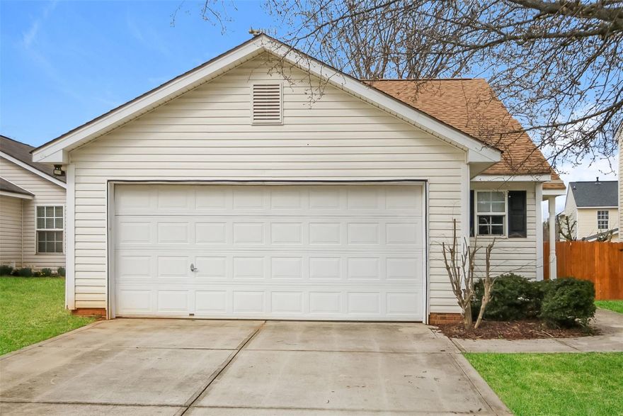 Feel right at home in this charming 3 bedroom, 2 bathroom home, move-in ready for new residents. This home features a welcoming living room with abundant windows to allow for natural light. The cooking enthusiast will enjoy prepping meals in the large eat-in kitchen with matching appliances and with ample counter space to prepare meals. Each bedroom features generous closet space and a neutral color palette. Relax in the primary bedroom boasting an en suite bathroom. The backyard offers a spacious patio, the ideal spot for savoring a morning cup of coffee to welcome in the day. Make this your new home! 

Deposit determined by credit score. Applicant to verify school. Renter insurance is required. Landscaping and pest control are Tenant responsibilities. The property allows self-guided viewing without an appointment.