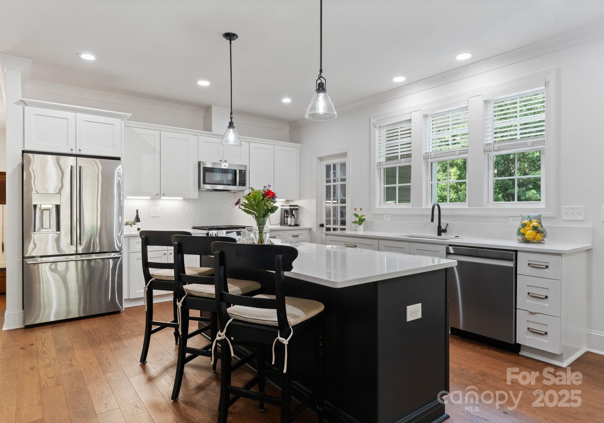 7815 Red Oaks Trail