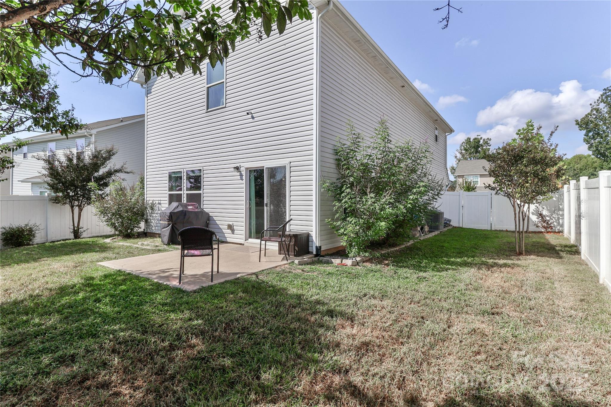 The Oaks Of Landis - Residential