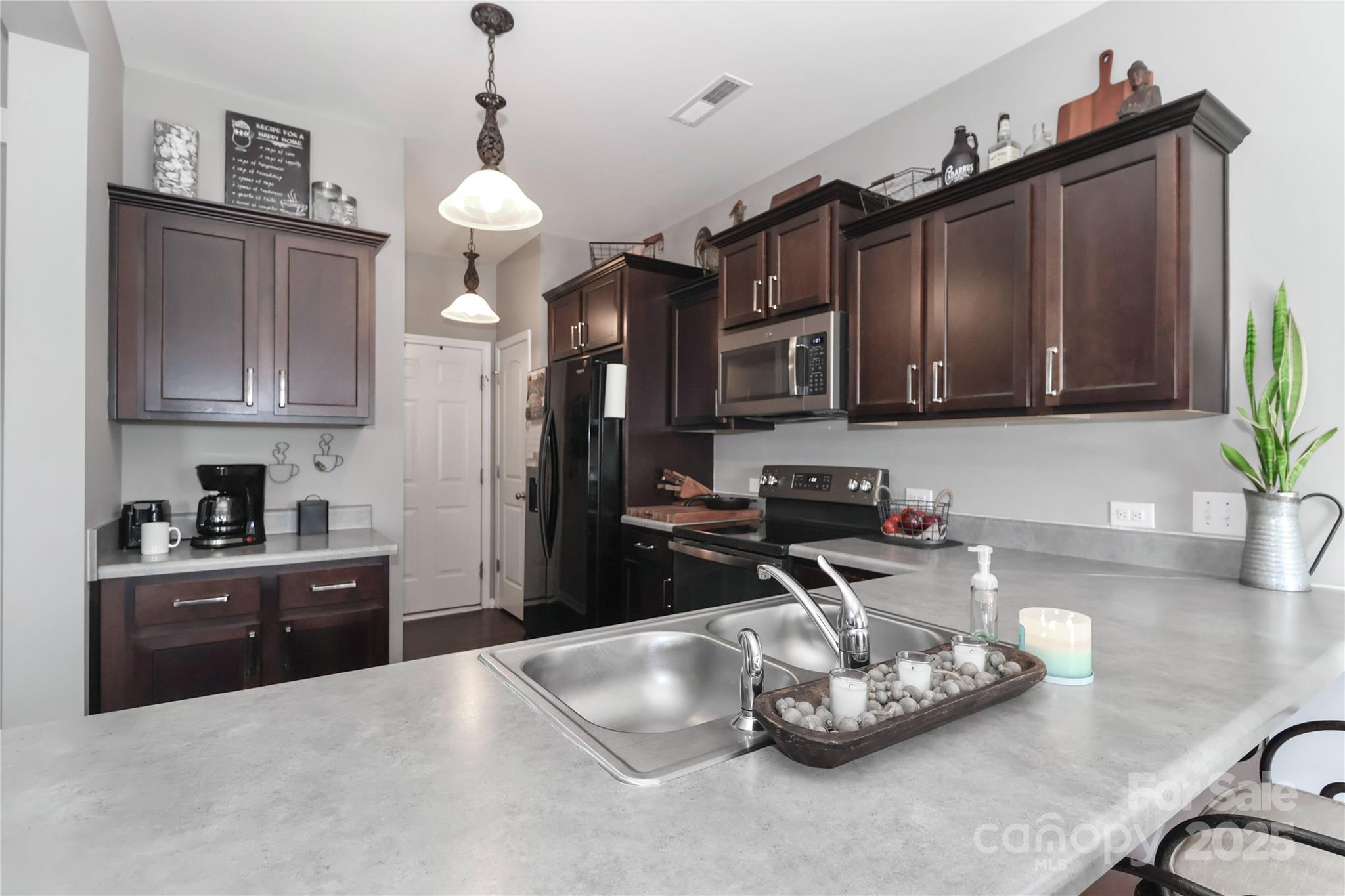 The Oaks Of Landis - Residential