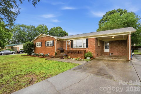 Photo of 913 SW Gasser Drive SW, Concord, NC 28027 (MLS # 4391854)