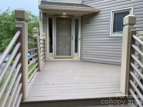 Photo of 14550 Waterside Drive, Charlotte, NC 28278 (MLS # 4373193)