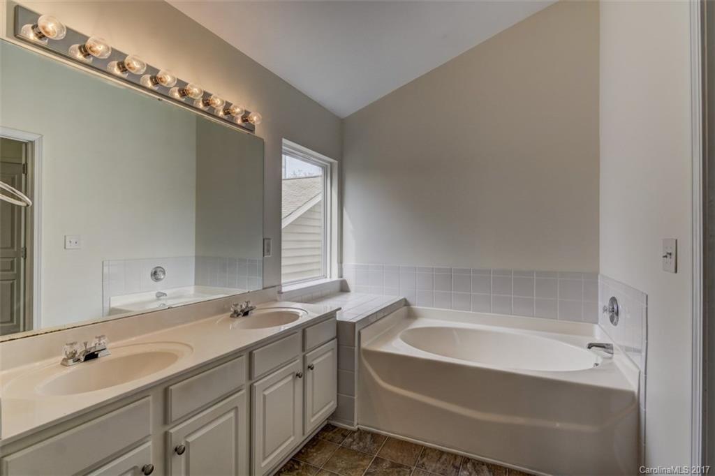 Villages Of Avonlea - Residential