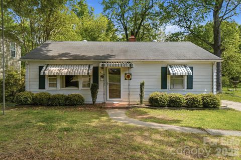 Photo of 4728 Grasset Avenue, Charlotte, NC 28269 (MLS # 4364965)