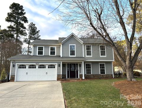 Photo of 9800 Beaver Hollow Court, Charlotte, NC 28269 (MLS # 4336995)