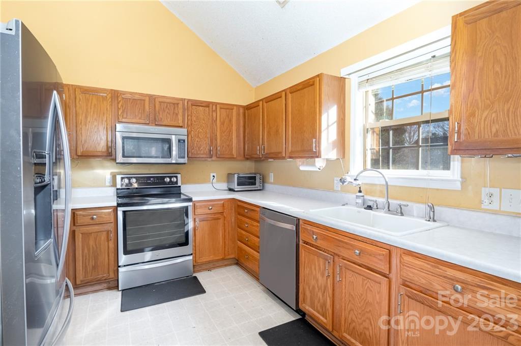 Ashton - Residential