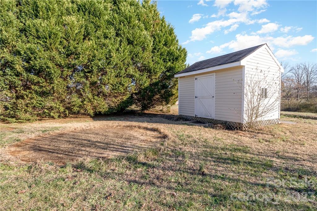 Ashton - Residential