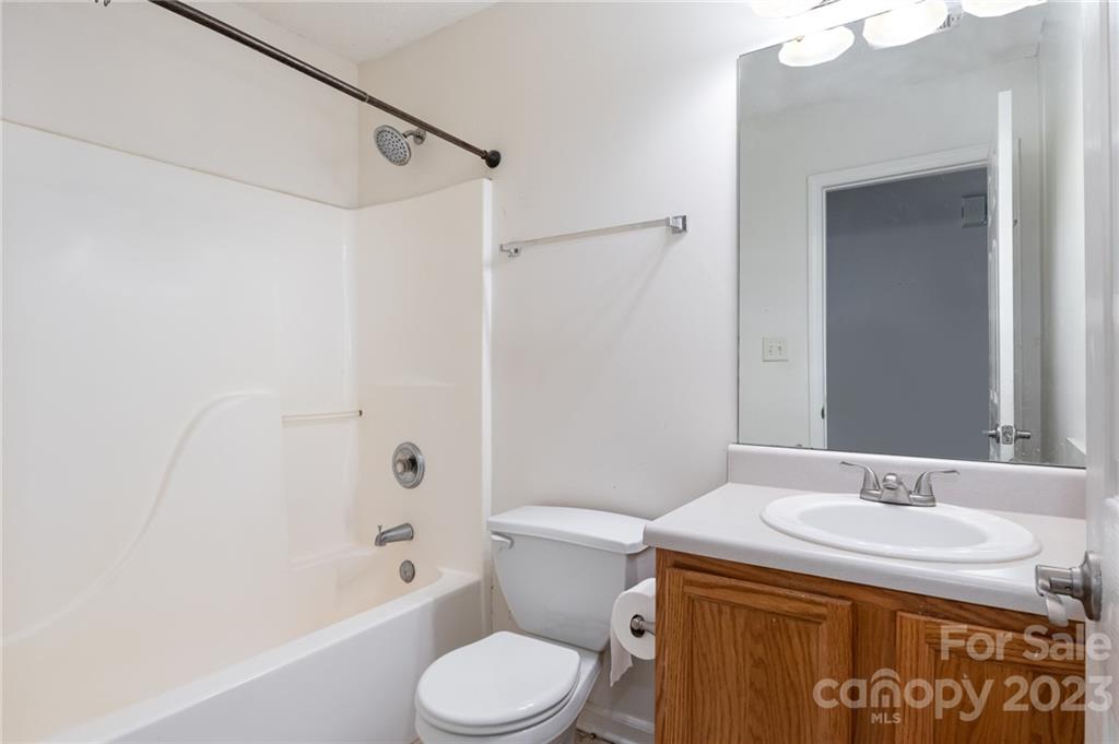 Ashton - Residential