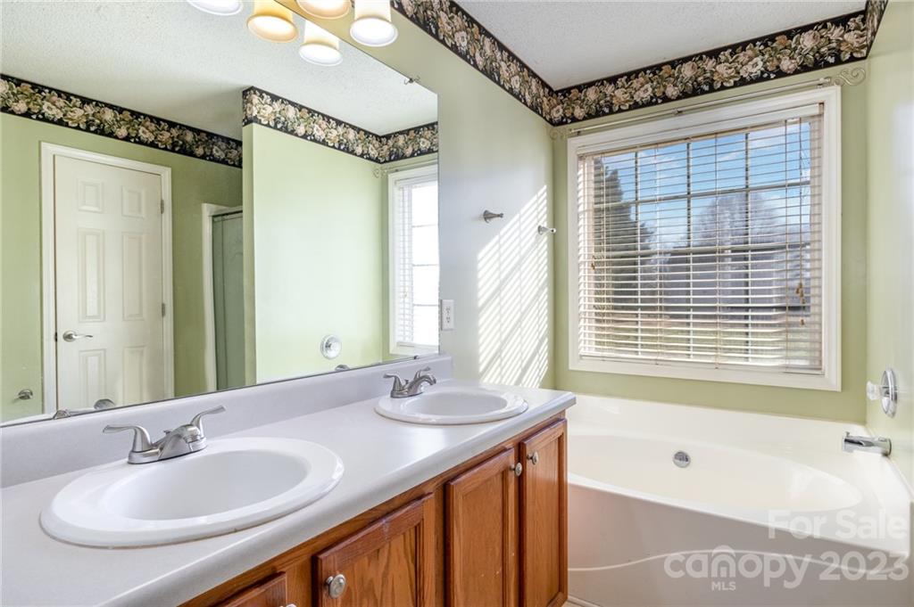 Ashton - Residential