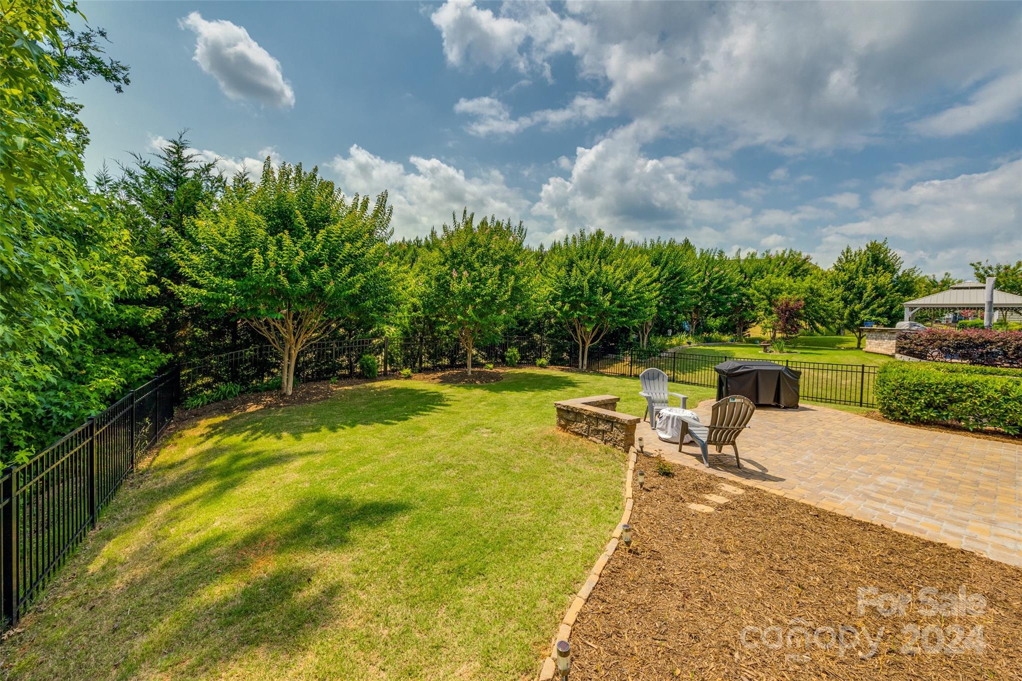 Summerhouse at Paddlers Cove - Residential