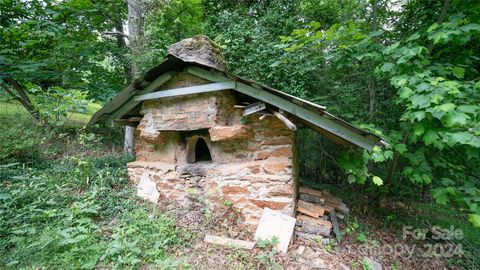 A home in Valdese