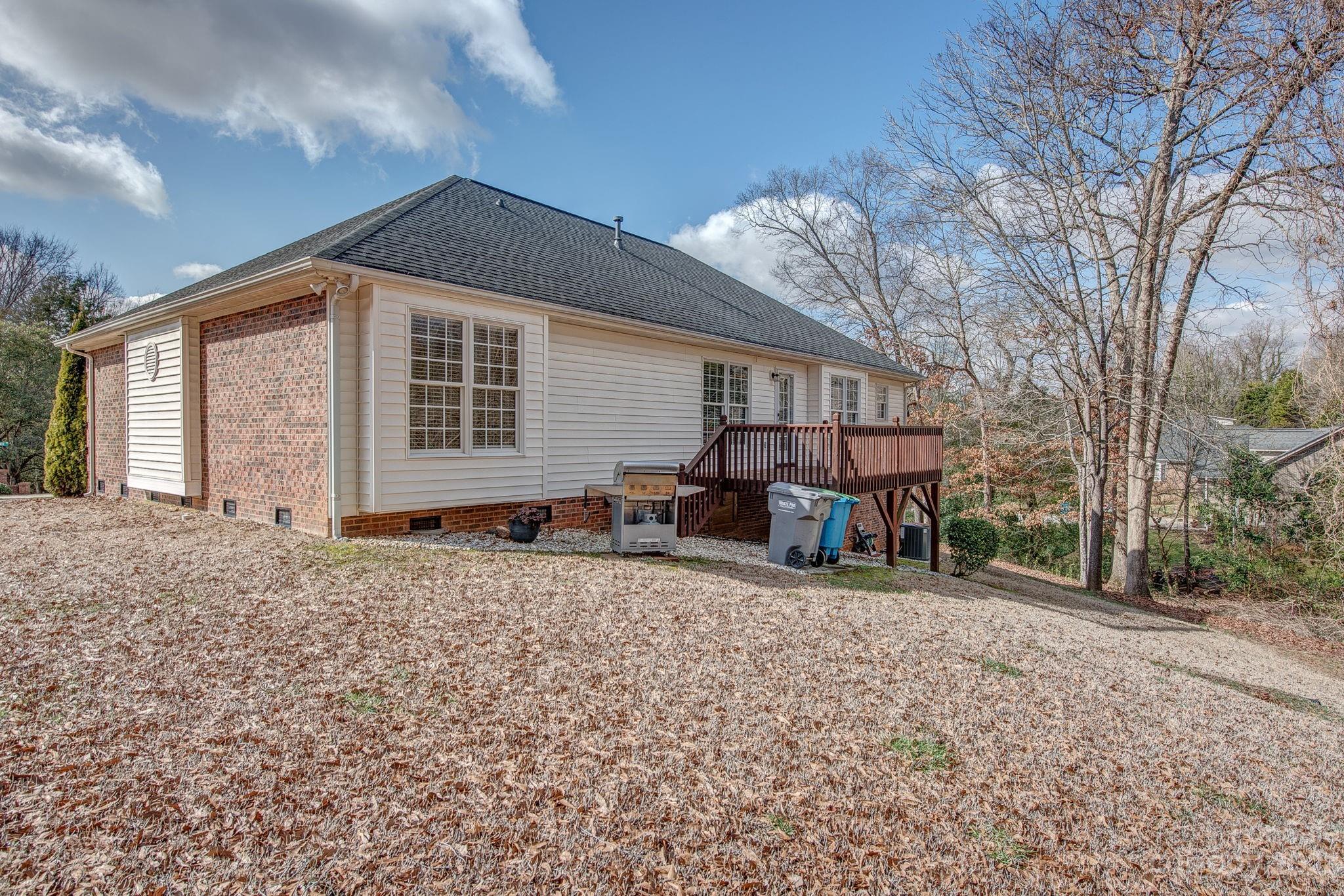 Damon Pointe - Residential