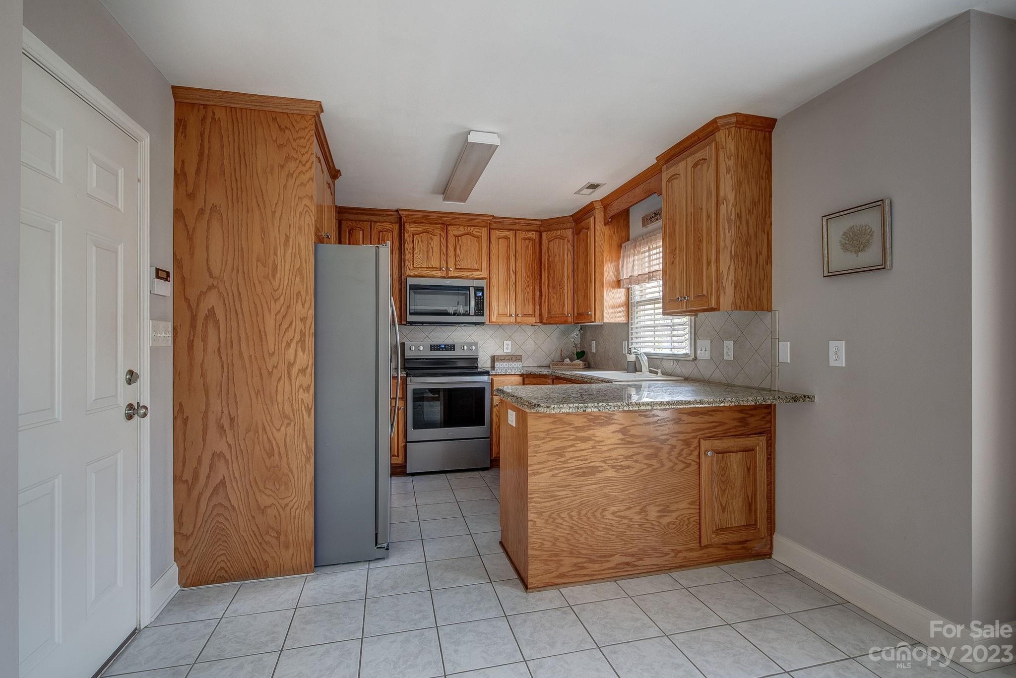 Damon Pointe - Residential