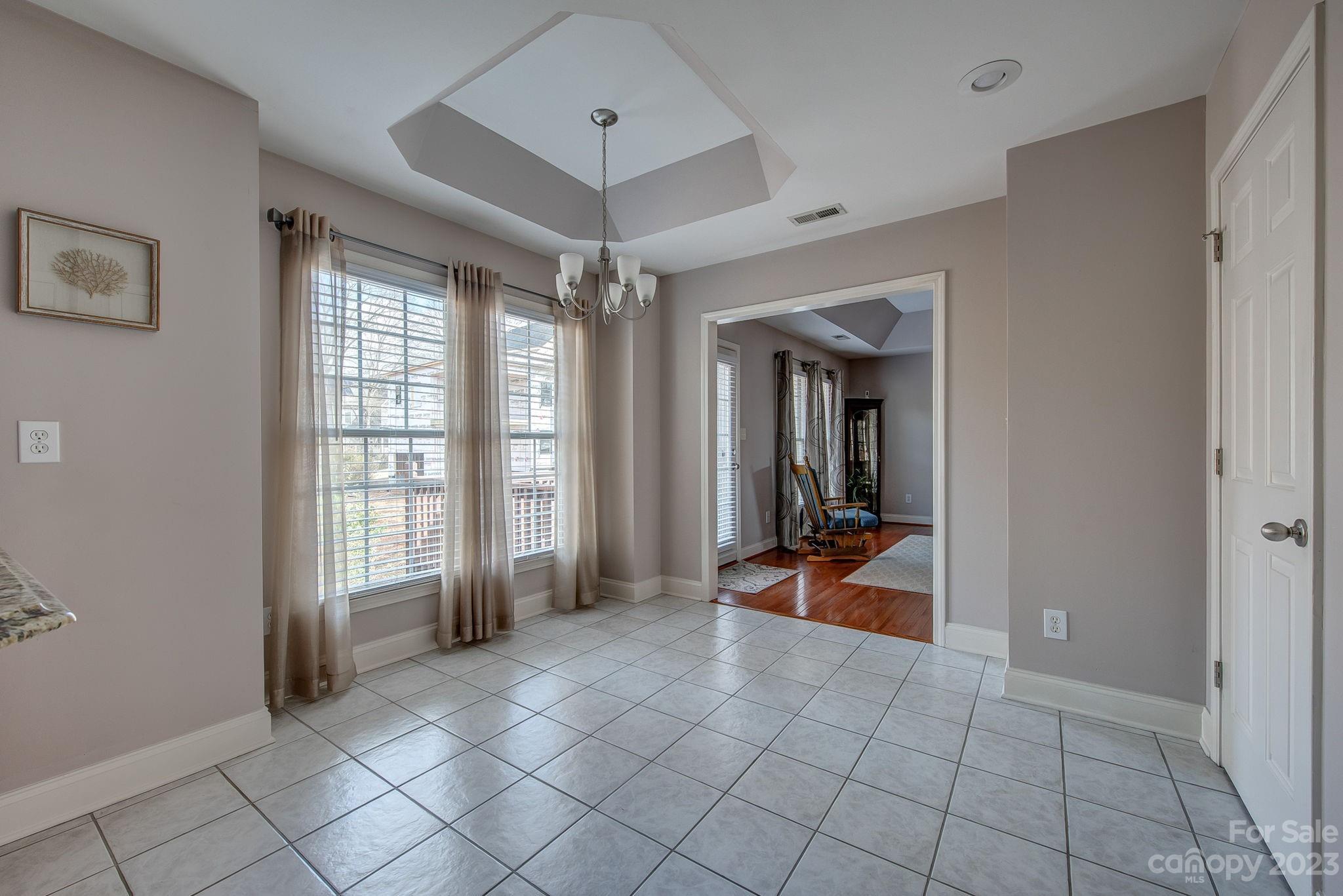 Damon Pointe - Residential