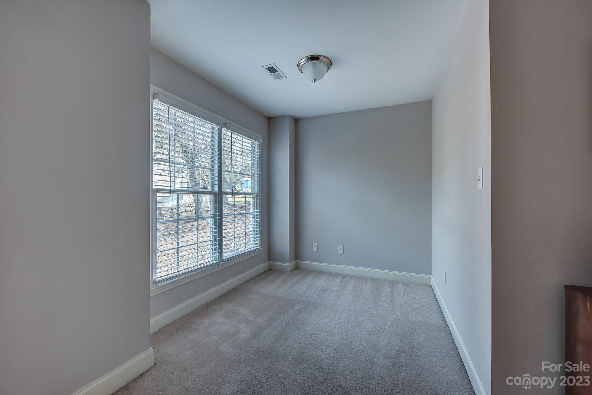 Damon Pointe - Residential