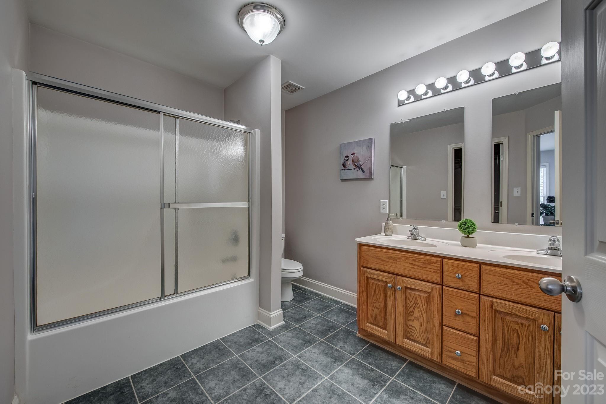 Damon Pointe - Residential