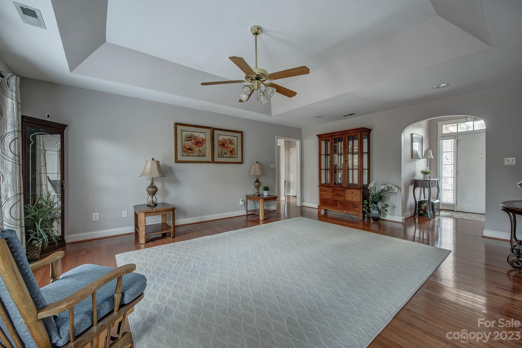 Damon Pointe - Residential