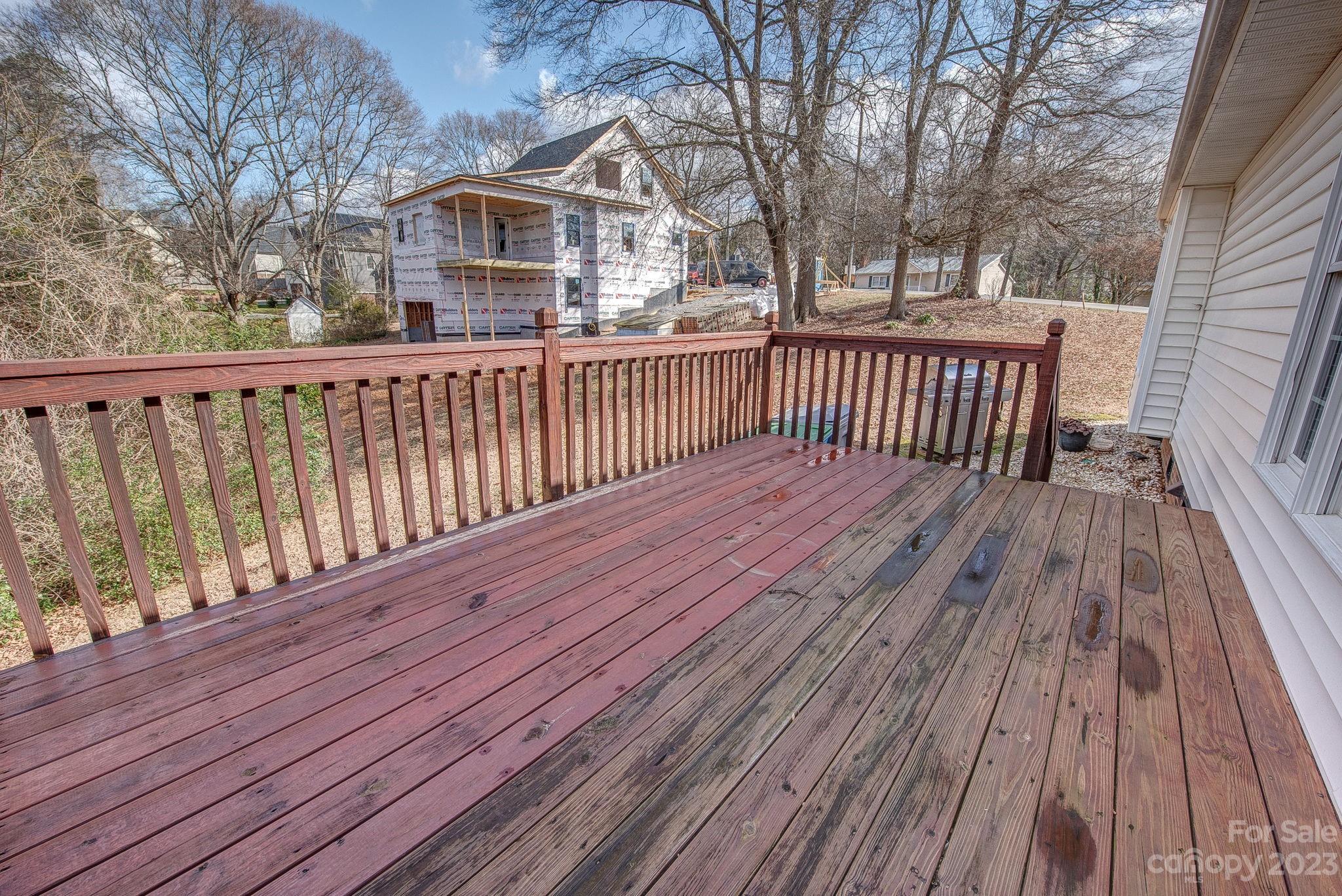 Damon Pointe - Residential