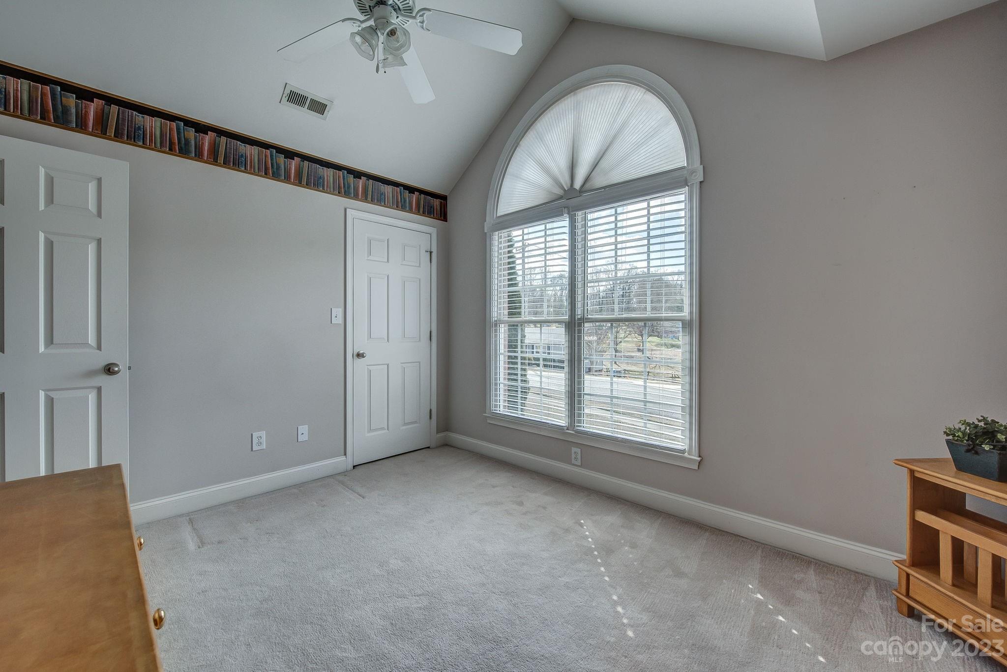 Damon Pointe - Residential