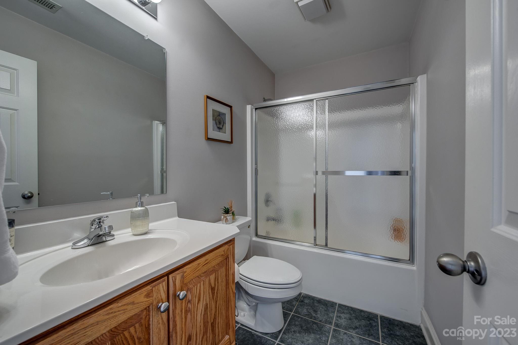 Damon Pointe - Residential