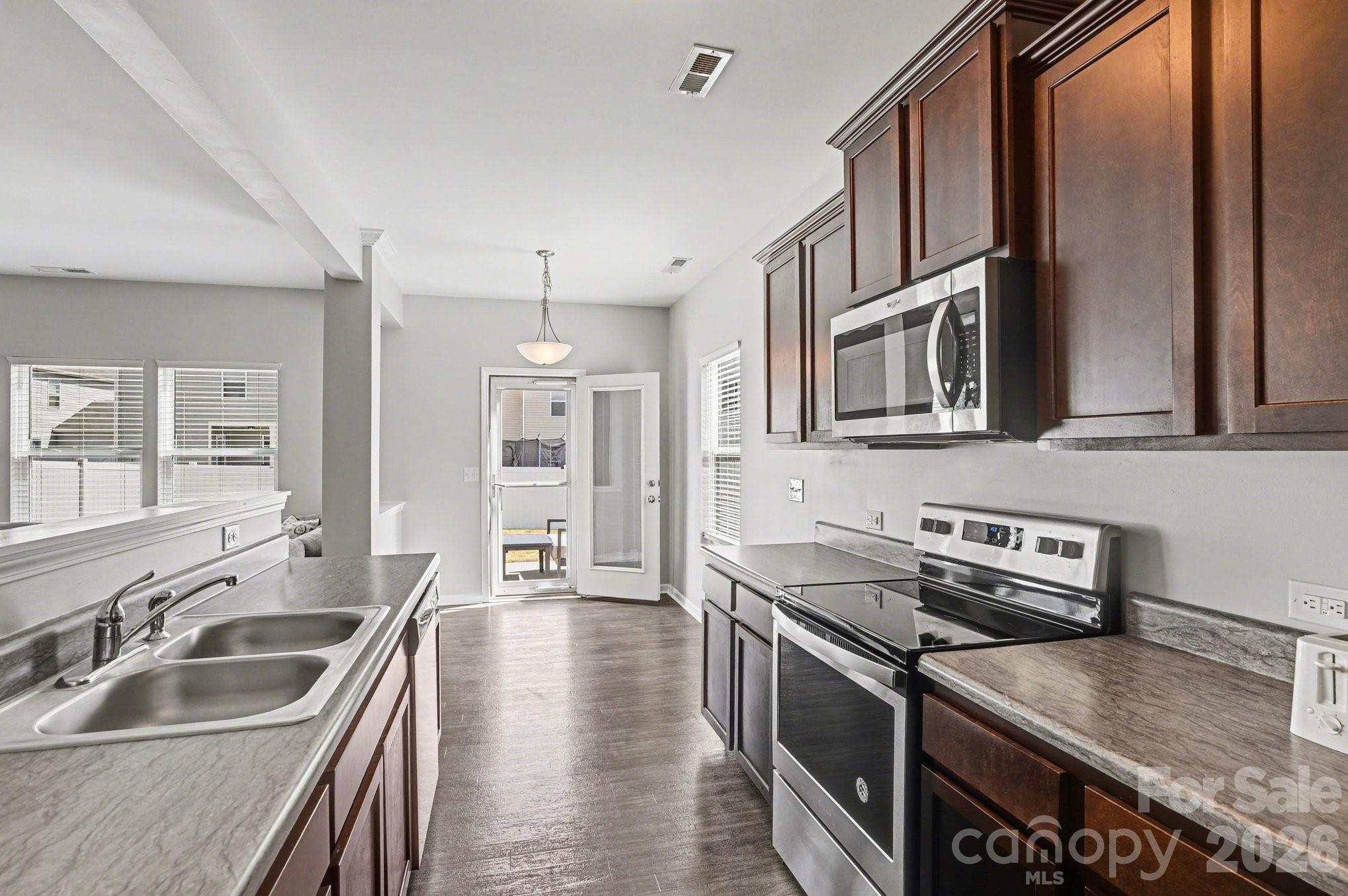 Fox Creek - Residential