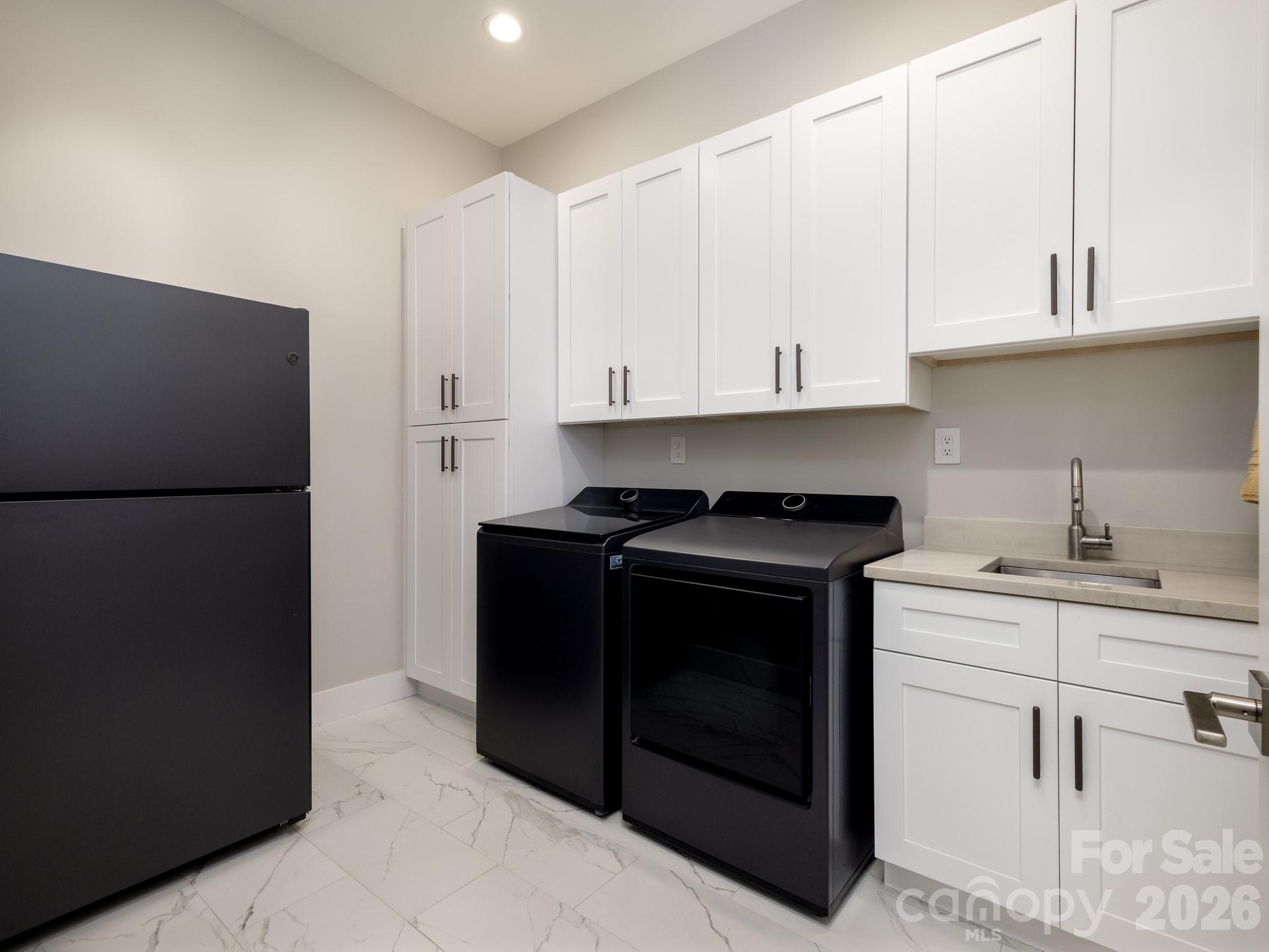 Horse Shoe Cove - Residential