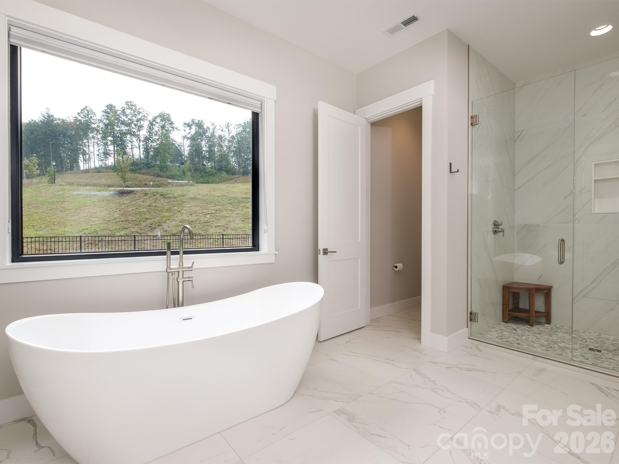 Horse Shoe Cove - Residential