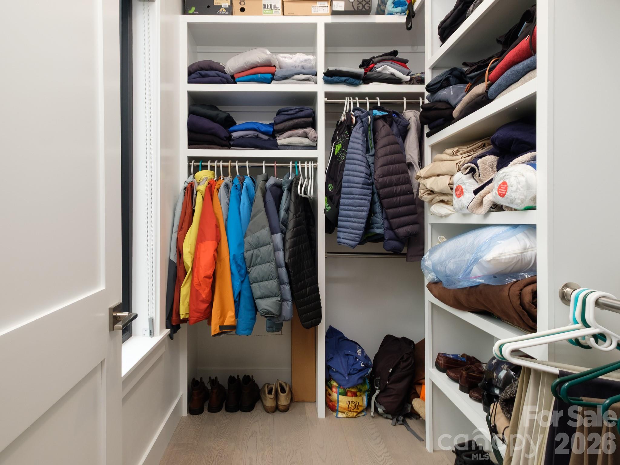 Horse Shoe Cove - Residential