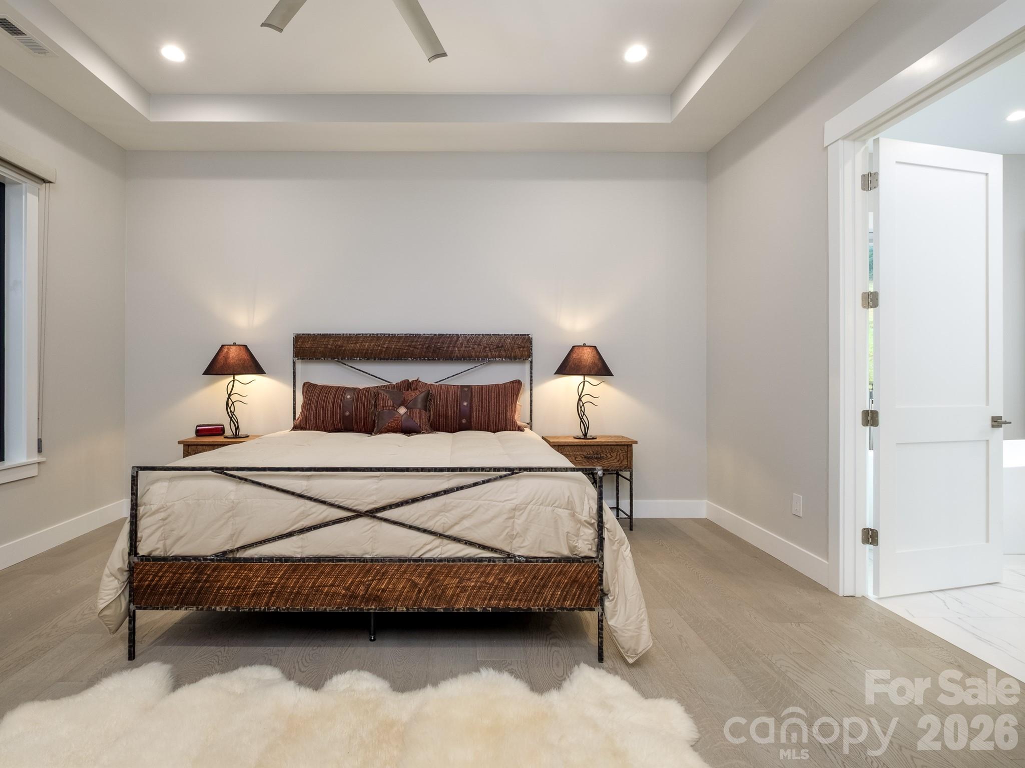 Horse Shoe Cove - Residential