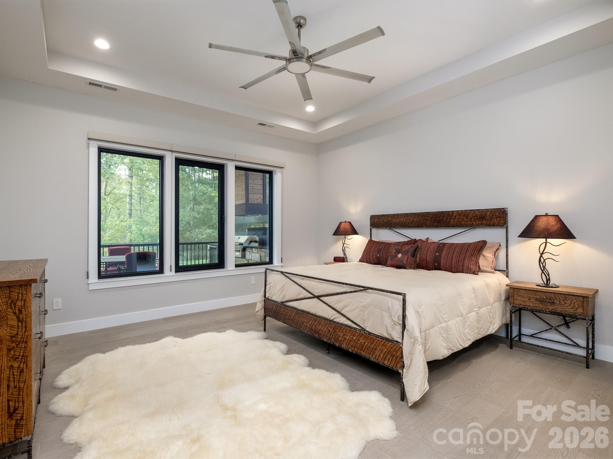 Horse Shoe Cove - Residential