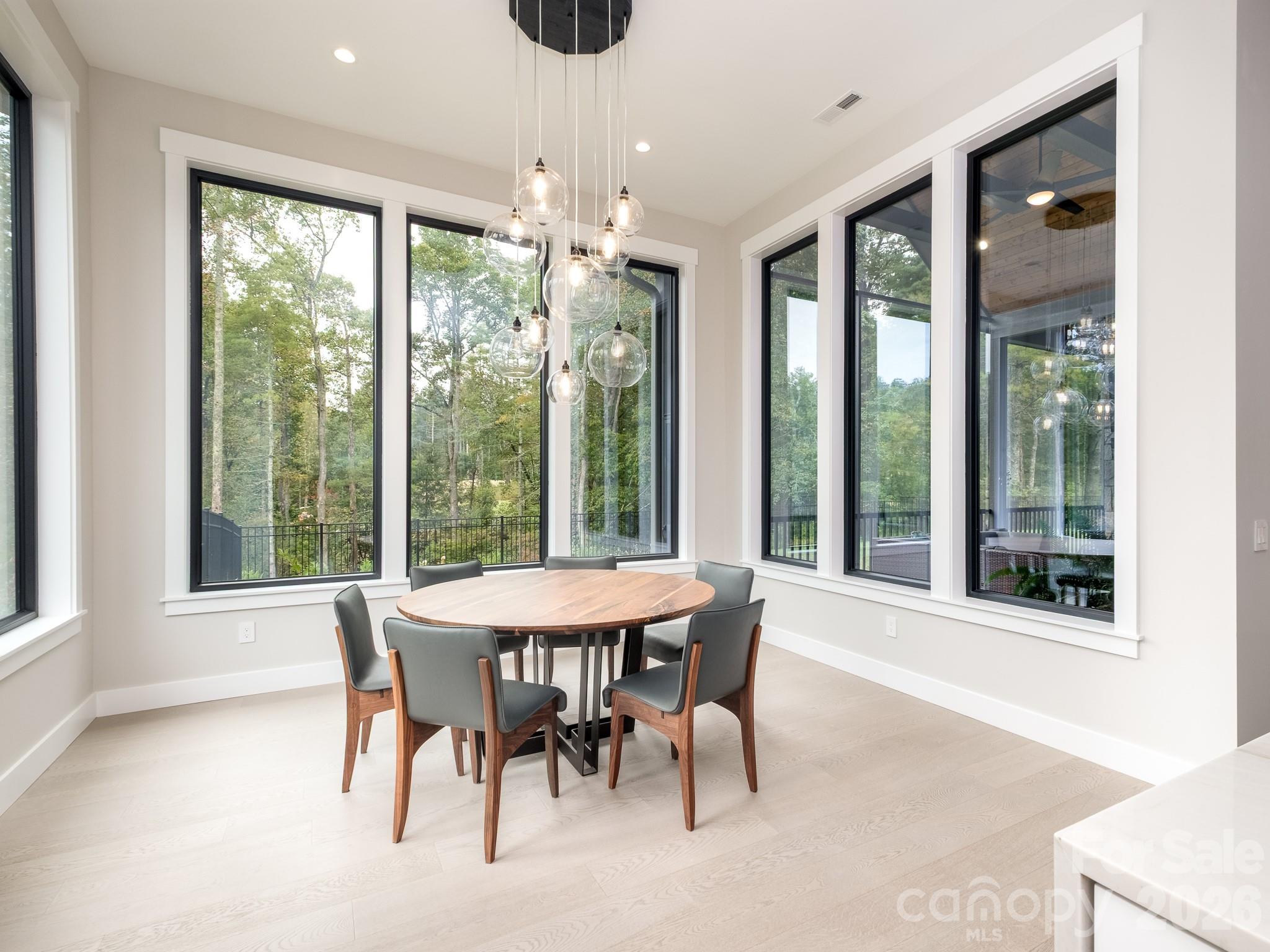 Horse Shoe Cove - Residential