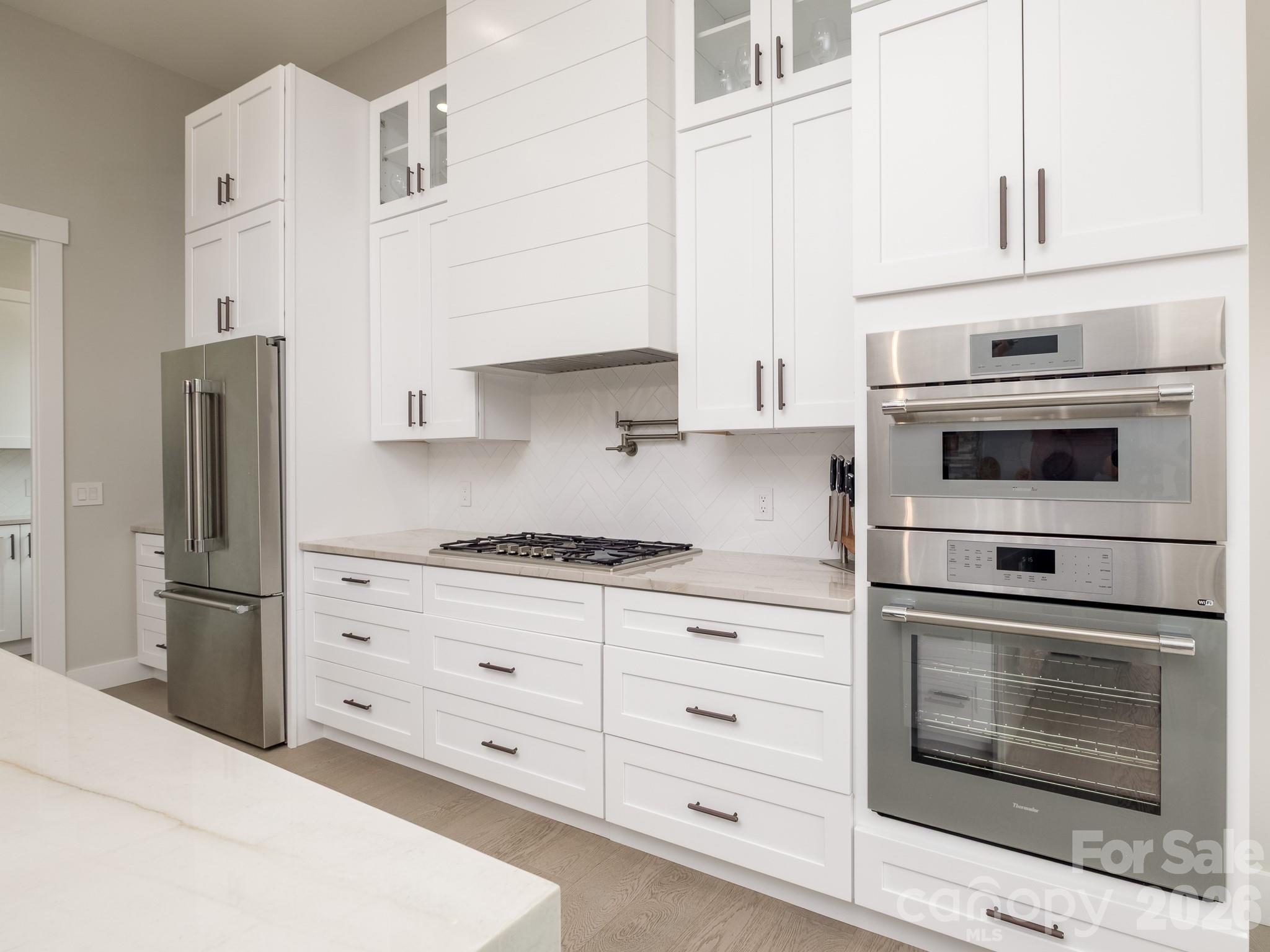 Horse Shoe Cove - Residential