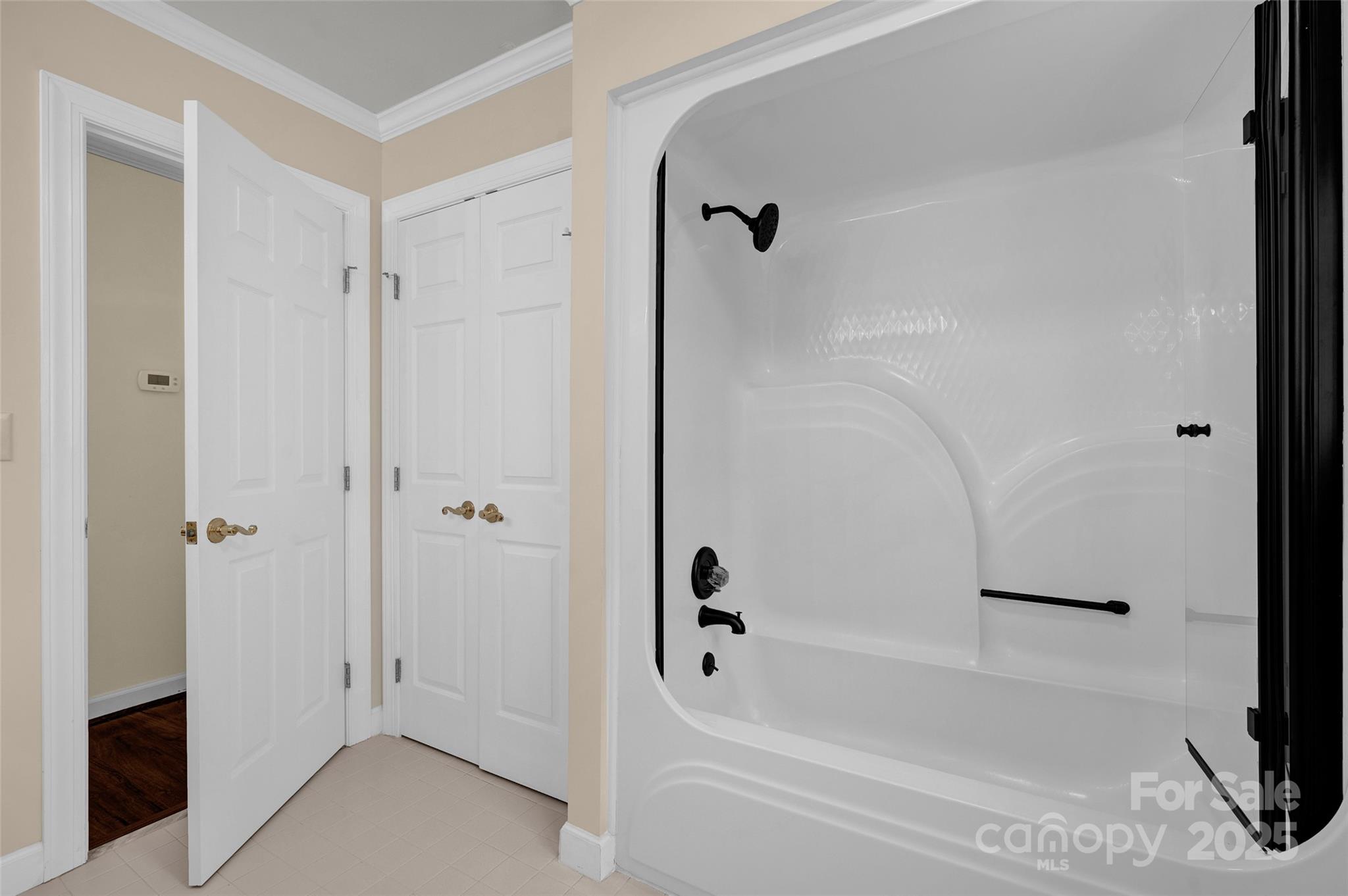 Moores Ferry - Residential