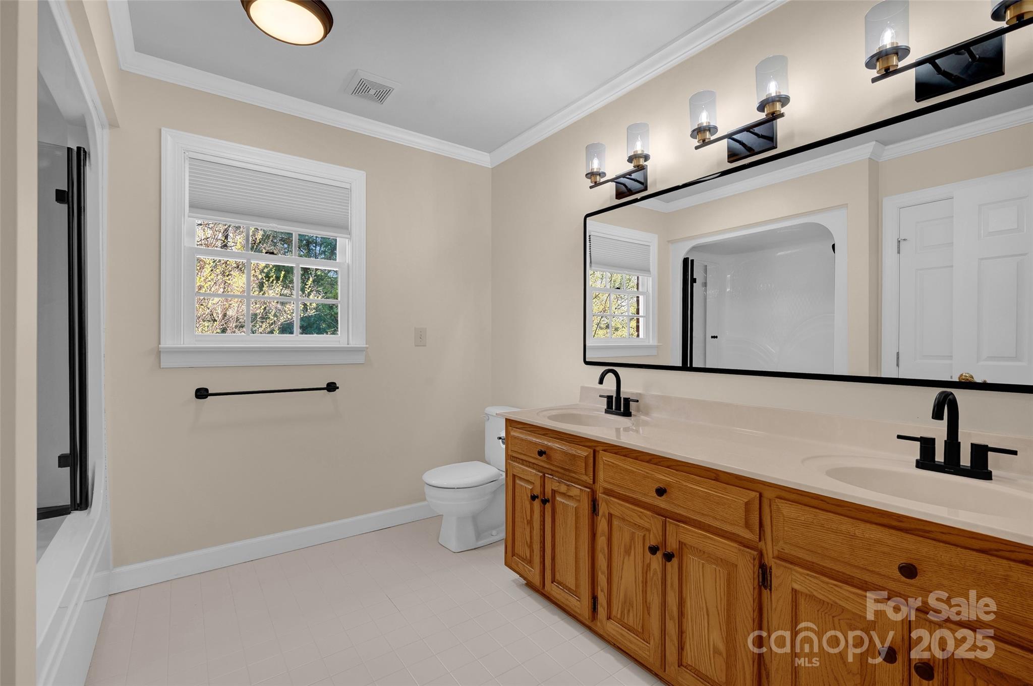 Moores Ferry - Residential