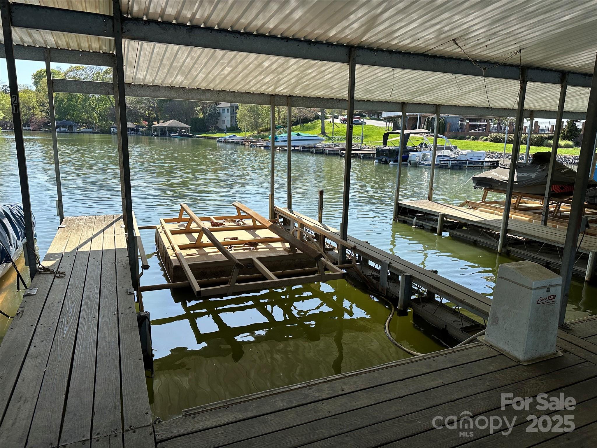 Moores Ferry - Residential