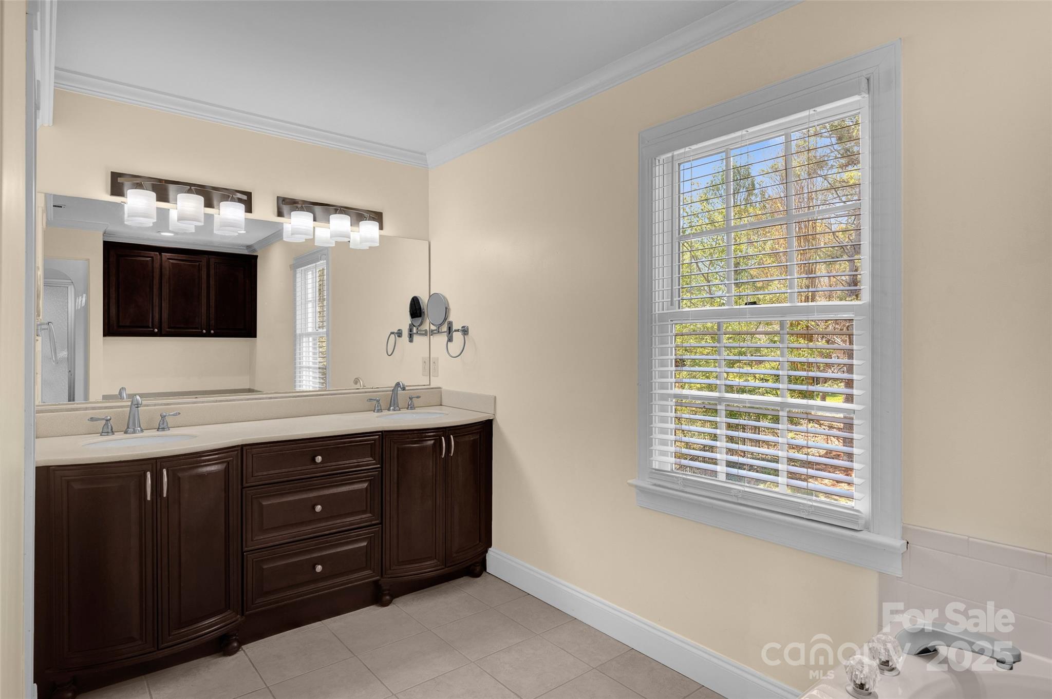 Moores Ferry - Residential