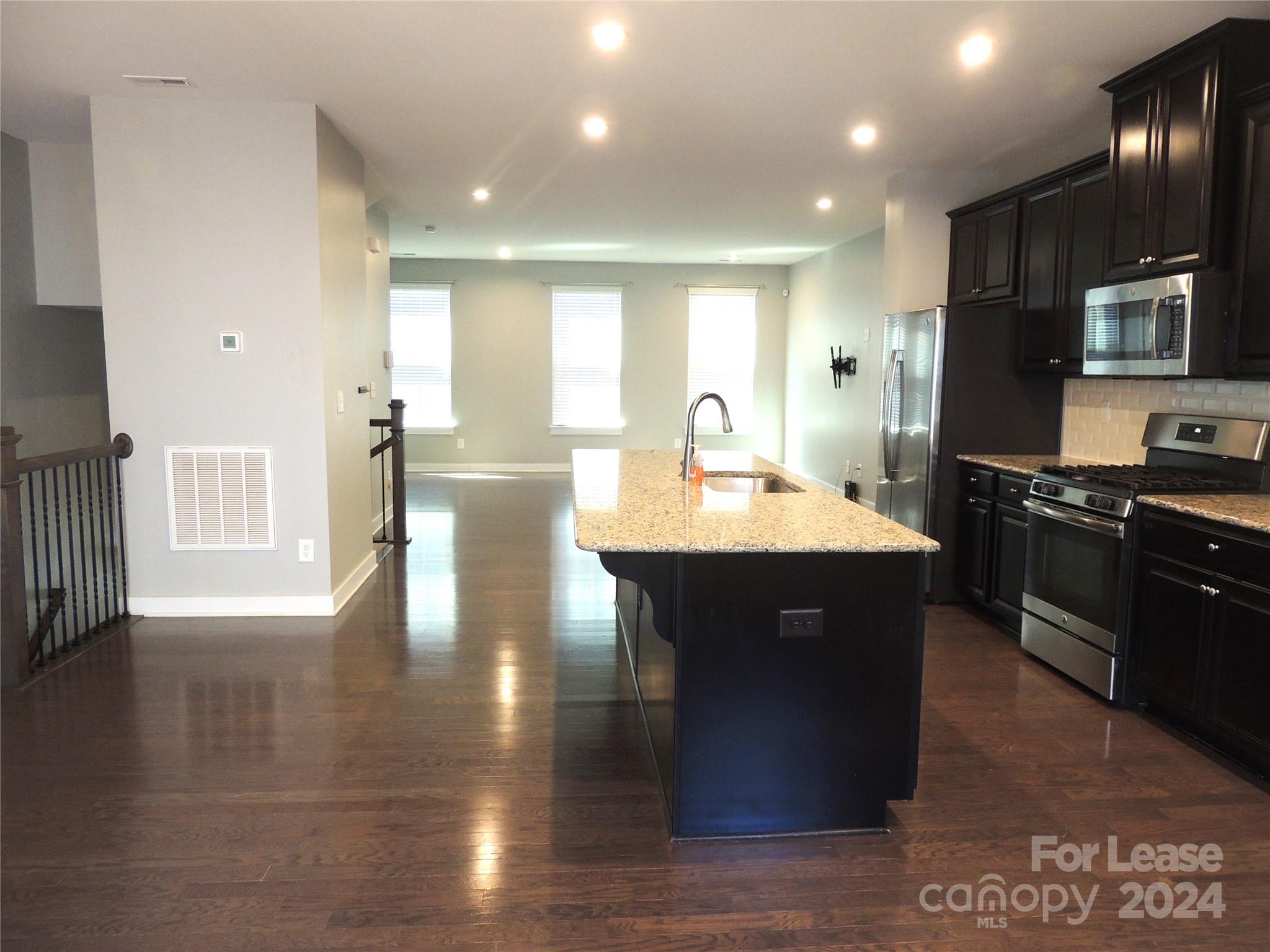 Oakhurst - Residential Lease