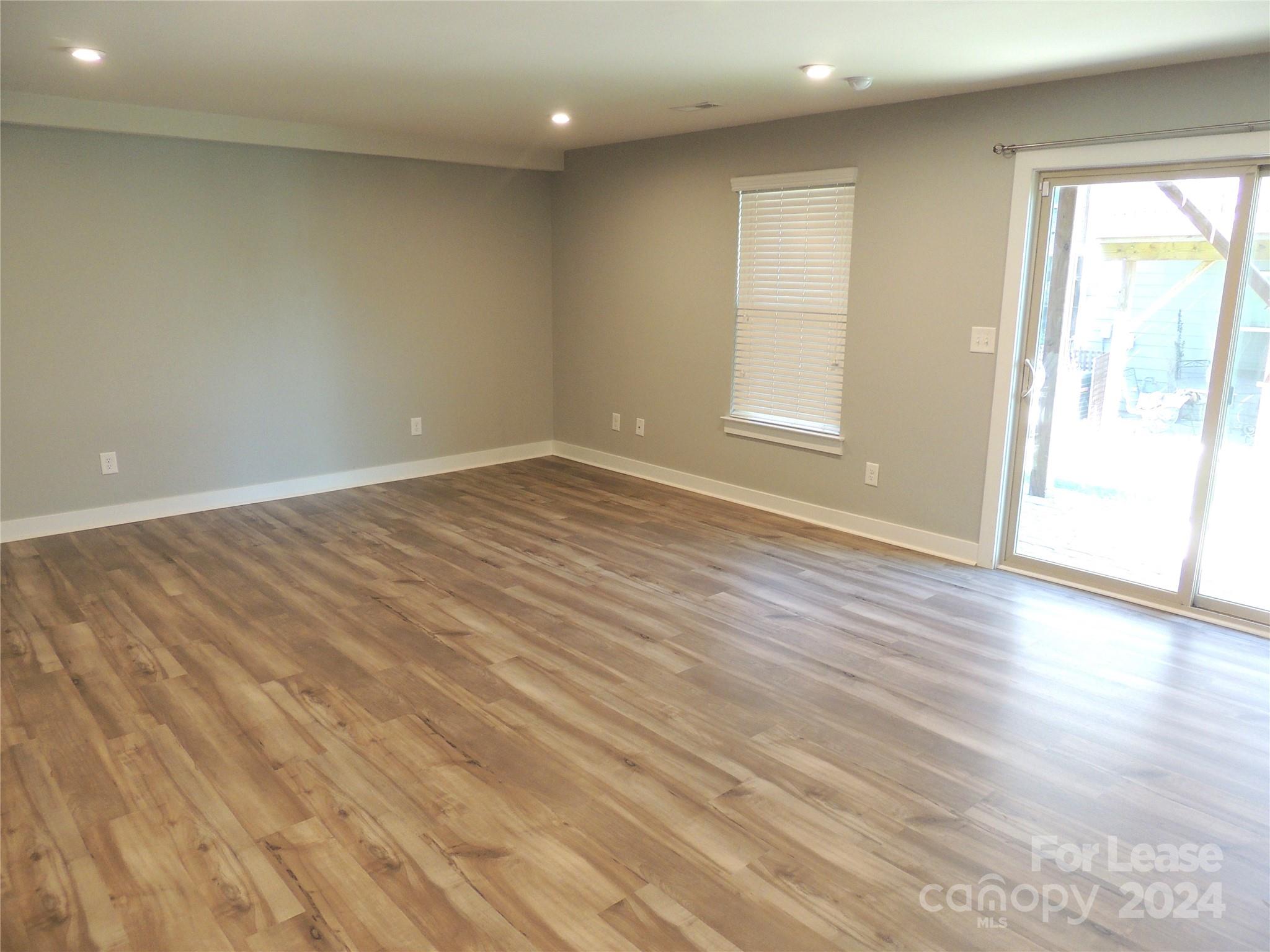 Oakhurst - Residential Lease