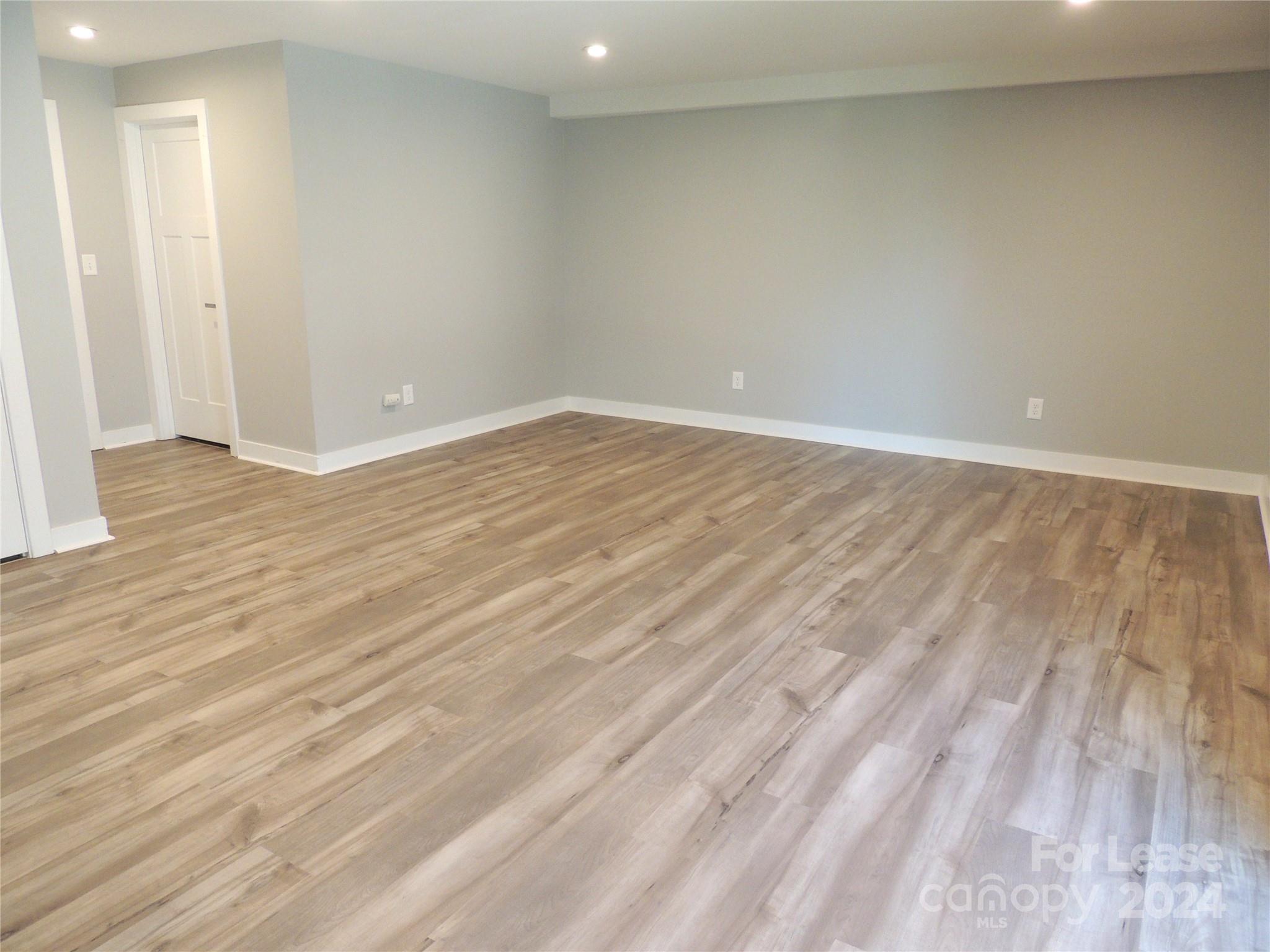 Oakhurst - Residential Lease