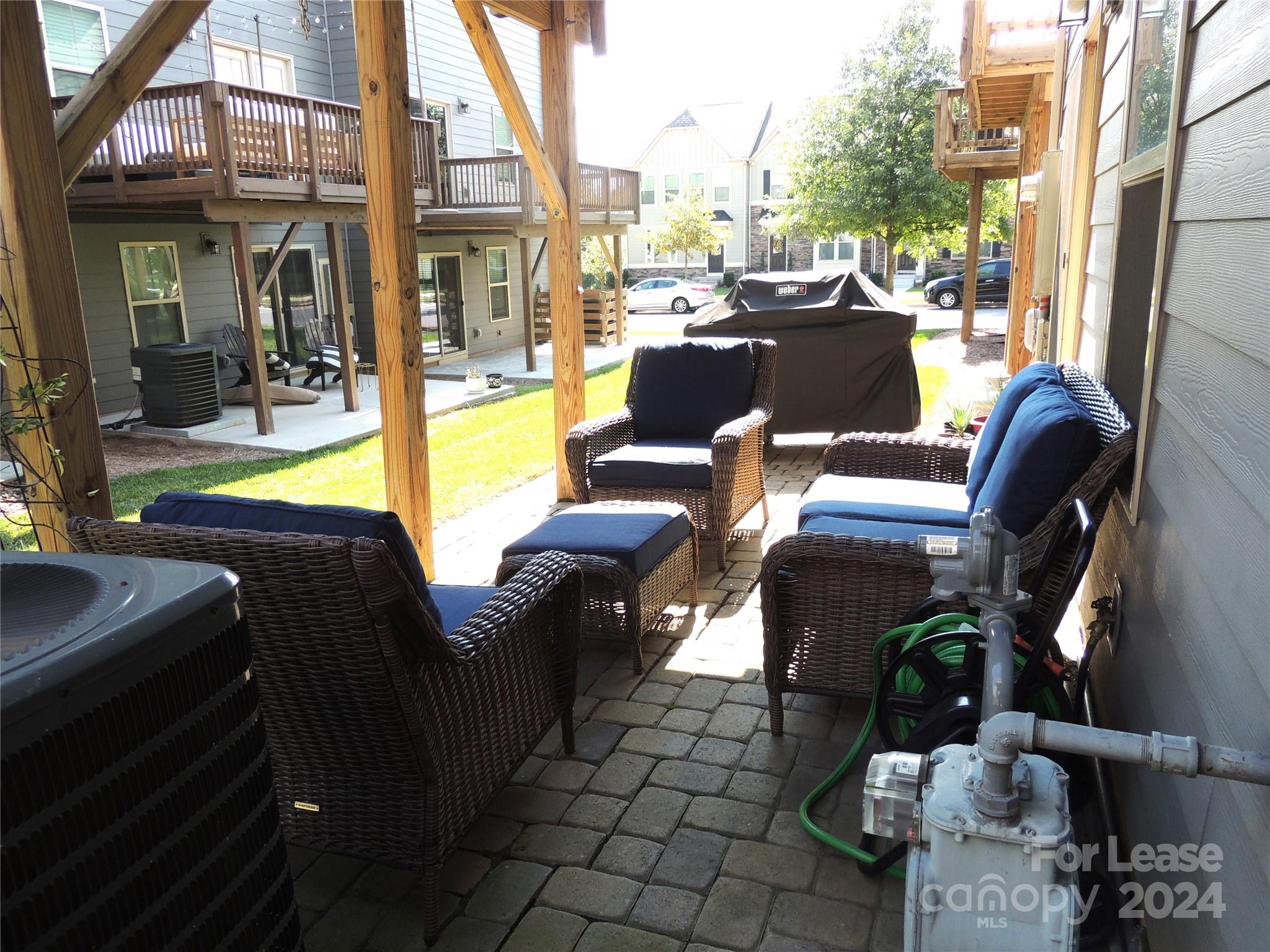 Oakhurst - Residential Lease