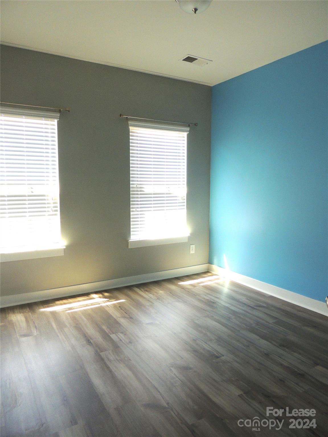 Oakhurst - Residential Lease