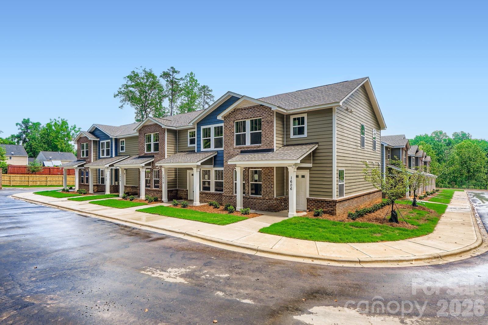 1610 Ct Brooks Circle