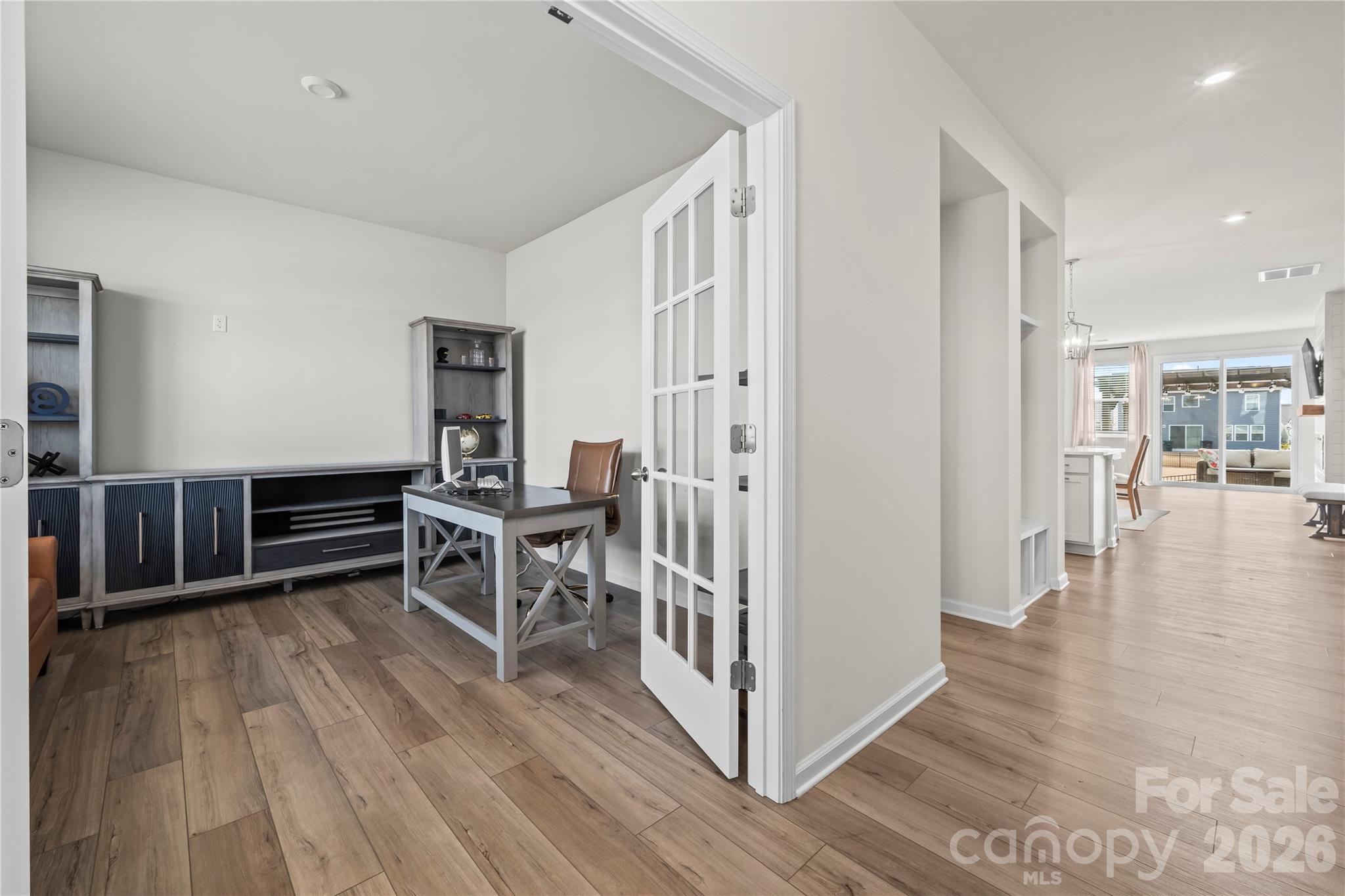 2527 Lorelei Terrace