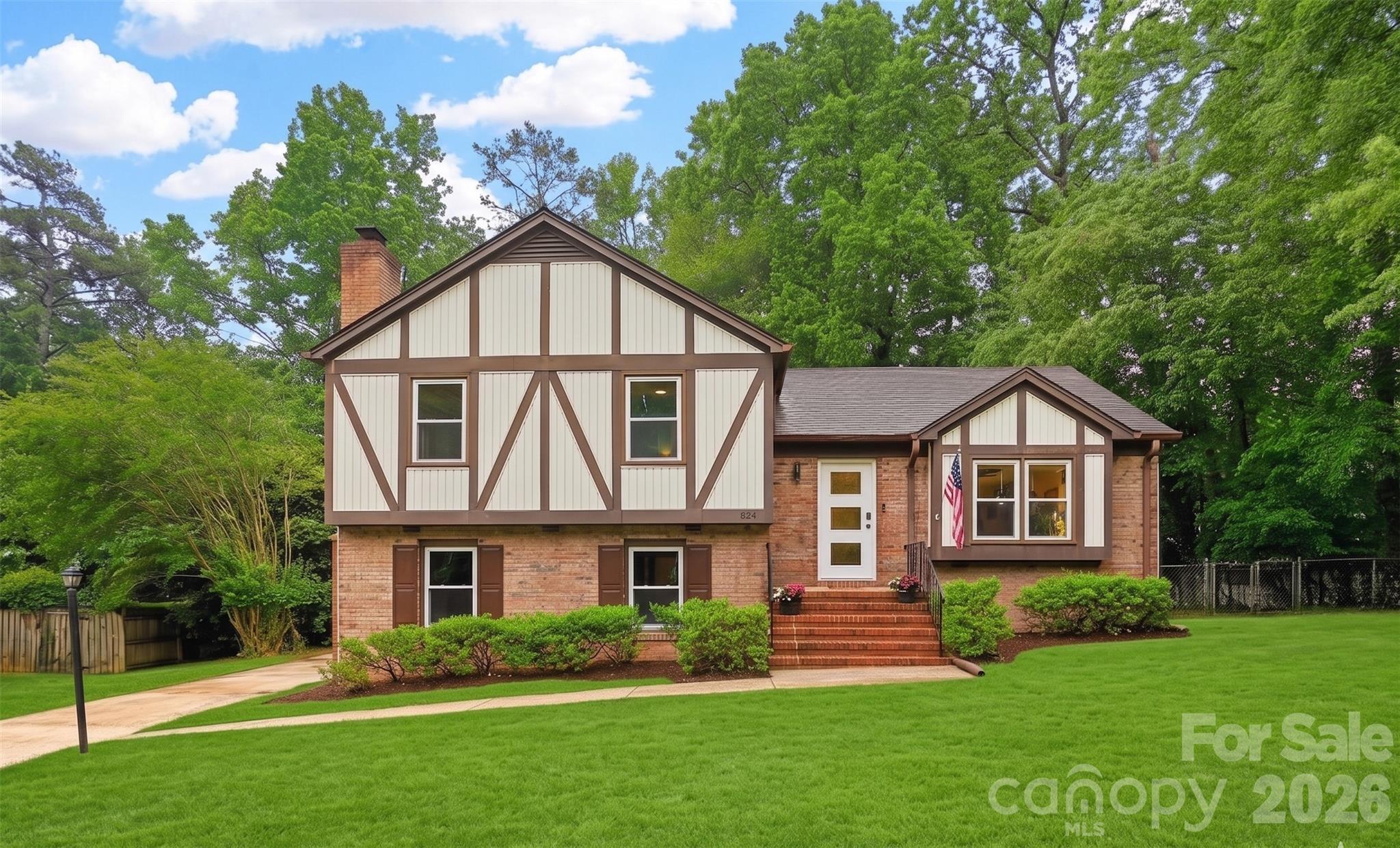824 Riverwood Road