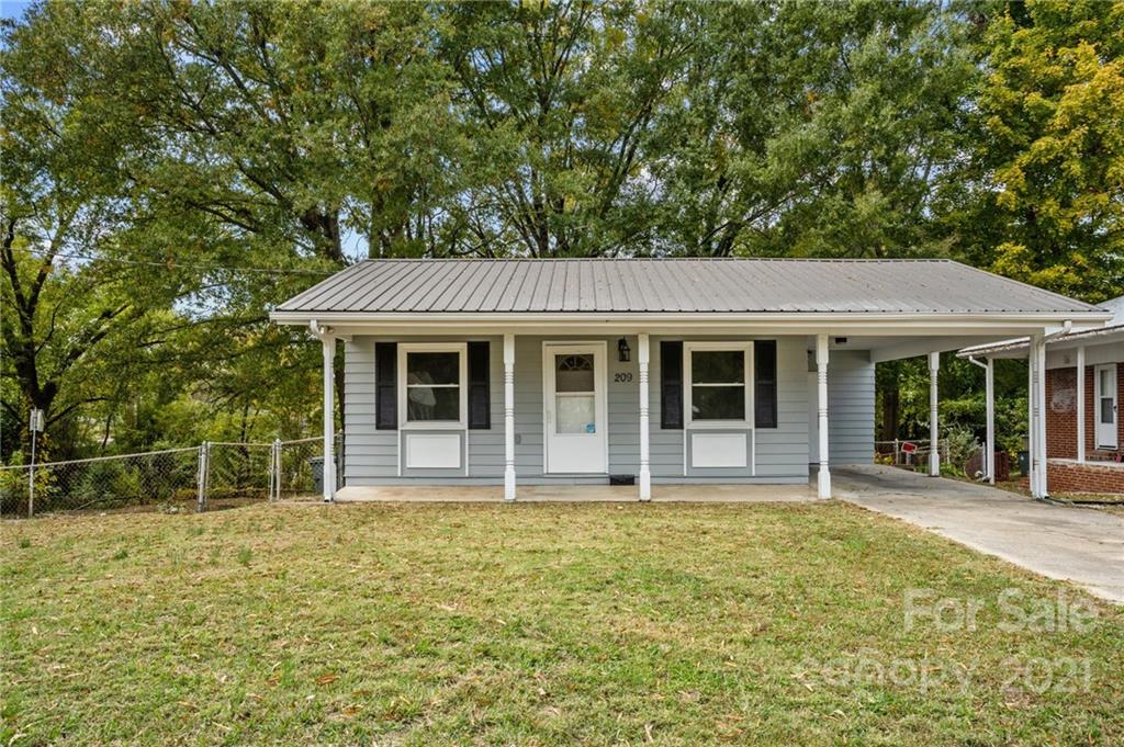 Photo 1 of 32 — 209 W 14th Street, Salisbury, NC 28144