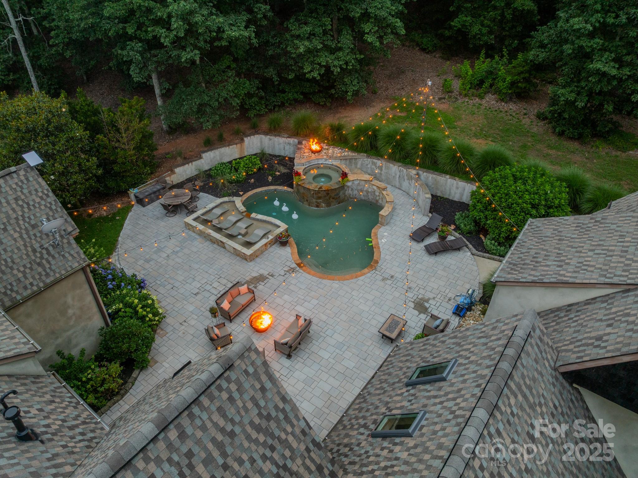 3587 Ridgetop Road