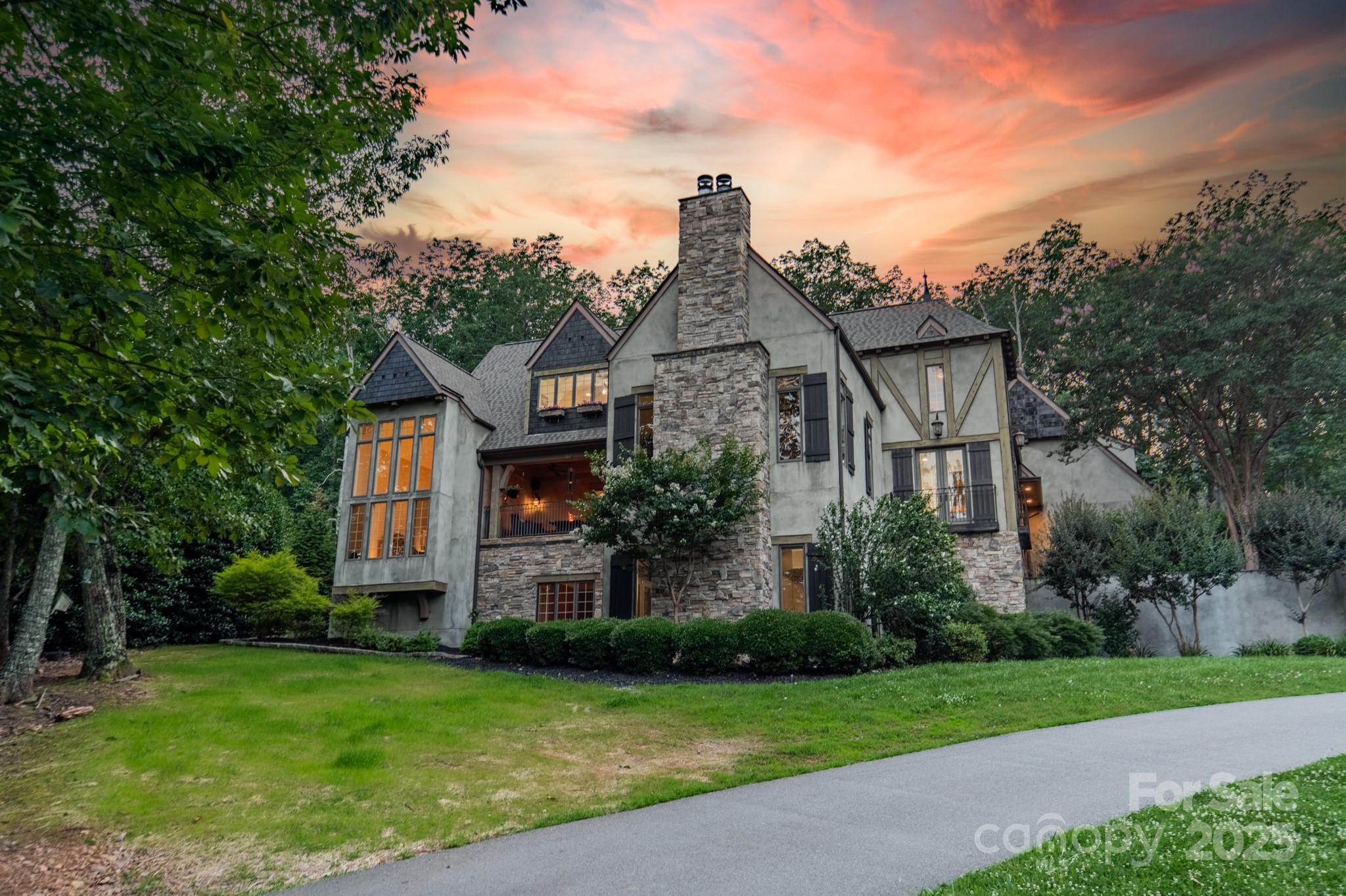 3587 Ridgetop Road
