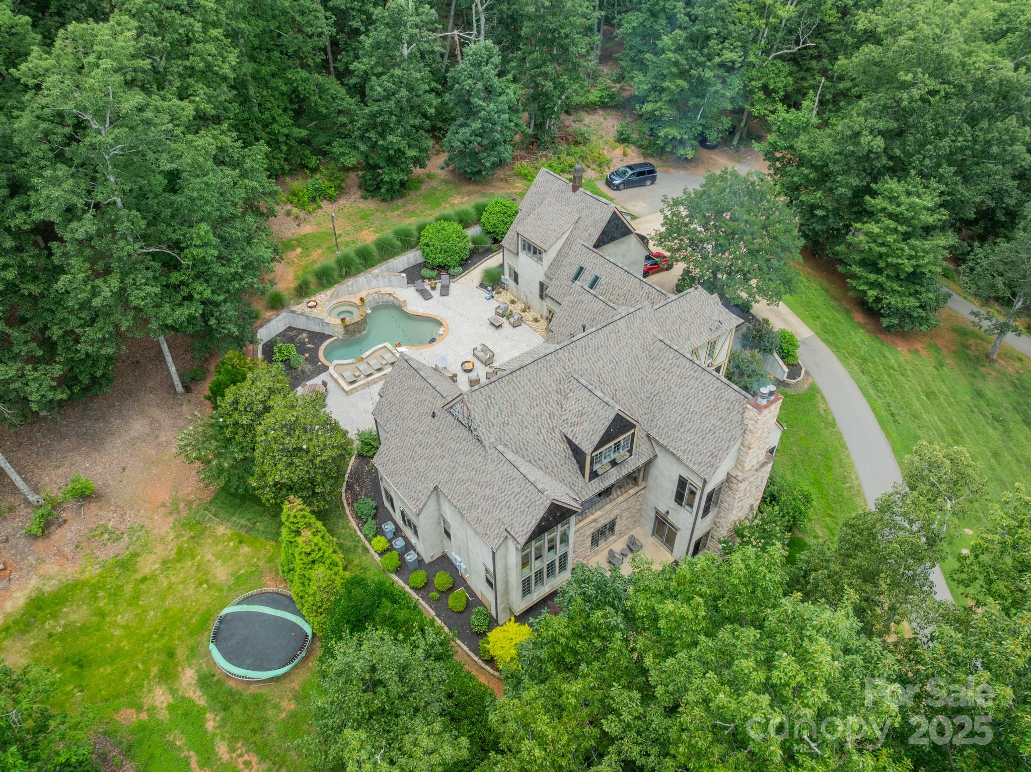 3587 Ridgetop Road