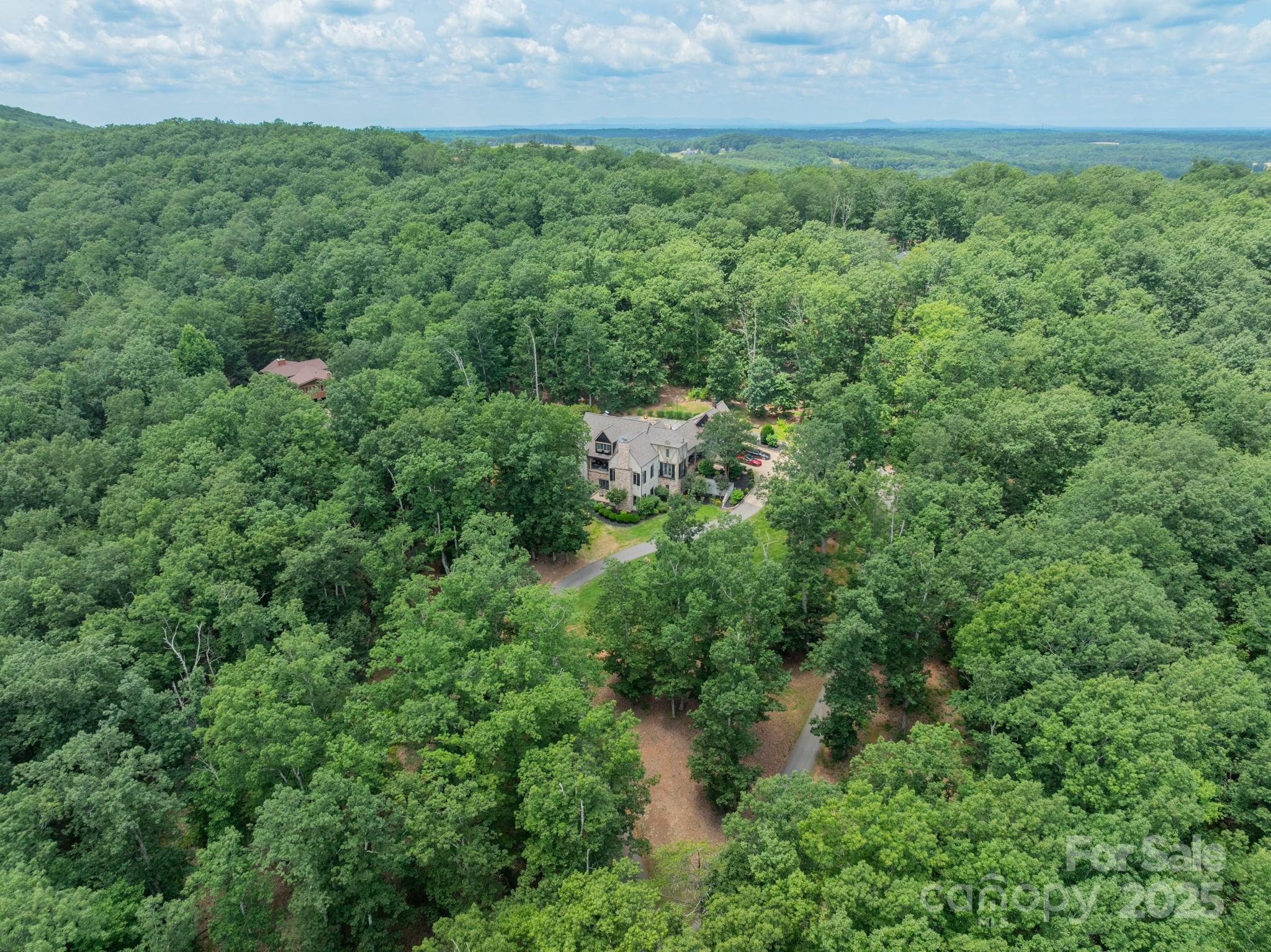 3587 Ridgetop Road